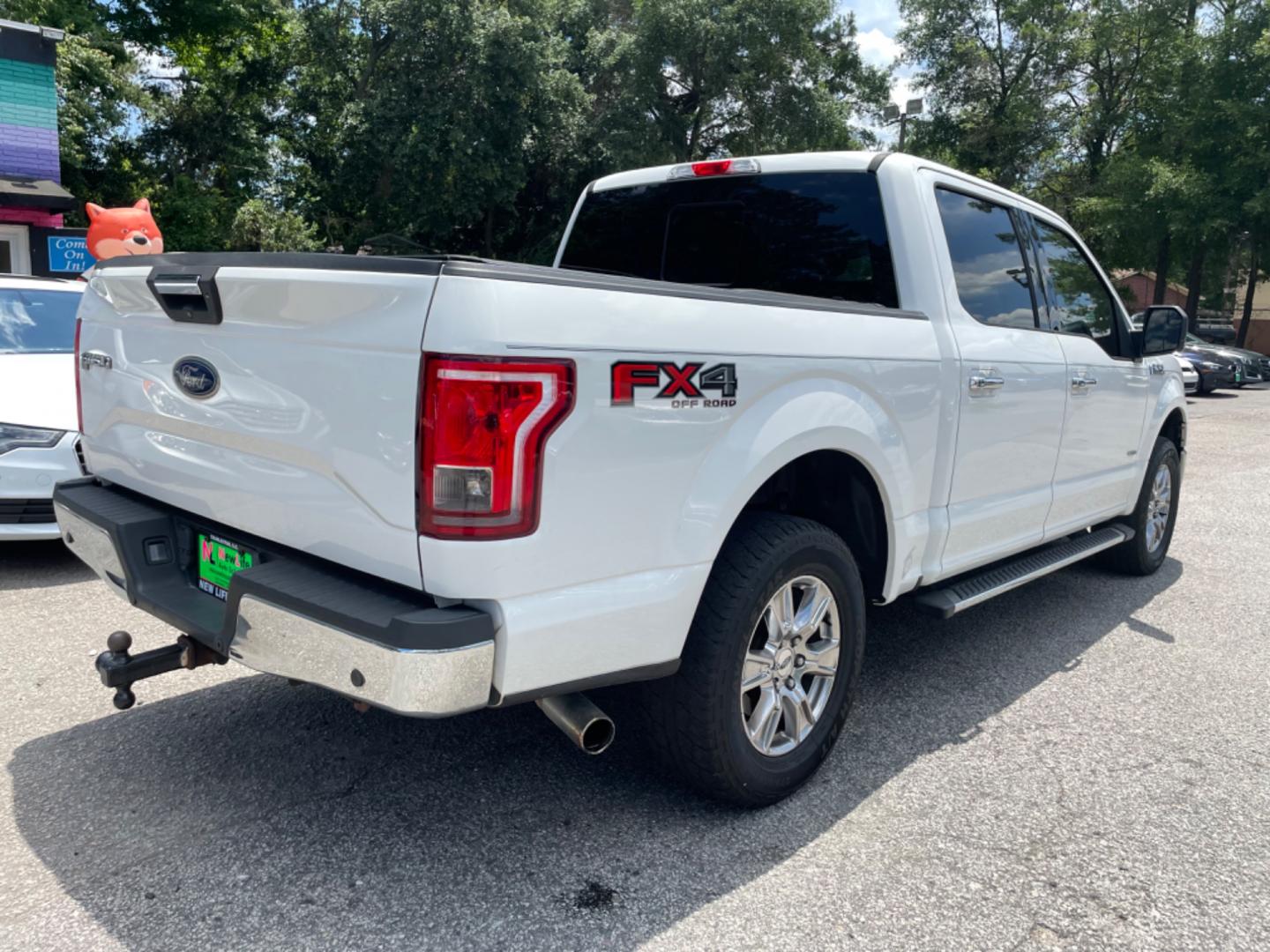 2016 WHITE FORD F-150 XLt (1FTEW1EP1GF) with an 2.7L engine, Automatic transmission, located at 5103 Dorchester Rd., Charleston, SC, 29418-5607, (843) 767-1122, 36.245171, -115.228050 - Photo#6